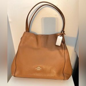 Coach Pebble leather shoulder bag